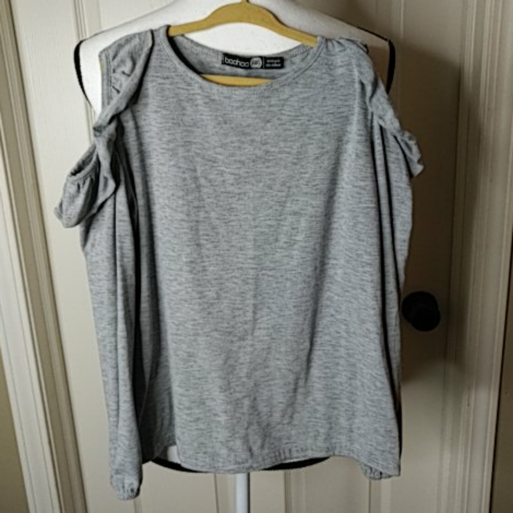 Boohoo Girls Grey Cold Shoulder-Ruffled Edge Long Sleeve Top Sz. 9/10